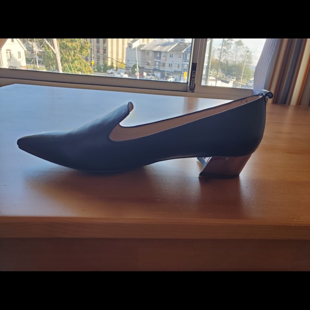 New. Size 9. - Picture 2 of 2